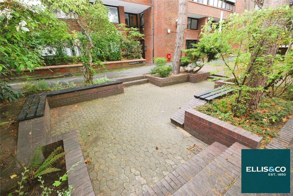 Property photo 3 of 16 Picture No. 25
