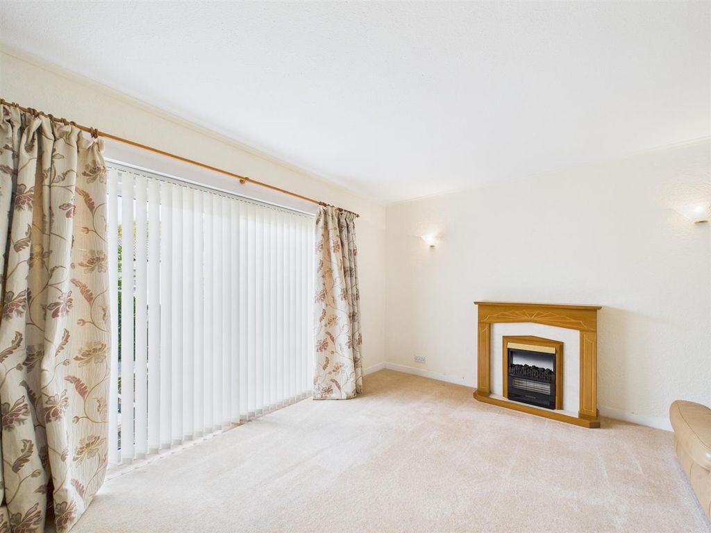 Property photo 3 of 16 Cam01486G0-Pr0851-Still003.Jpg