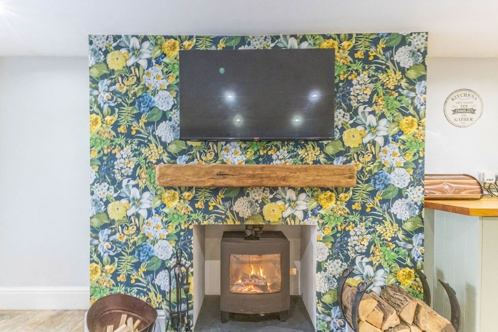 Property photo 3 of 43