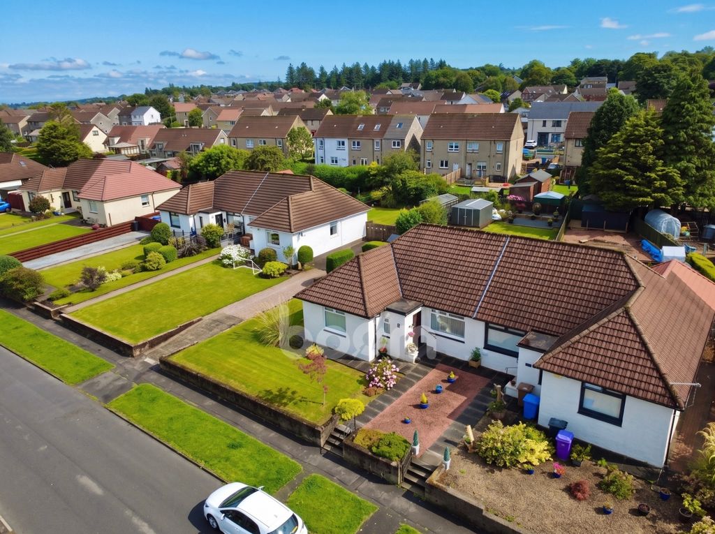Property photo 1 of 24 Auldlea Road, Beith External