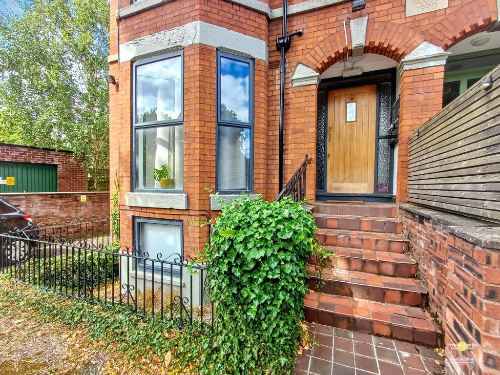 Property photo 2 of 11