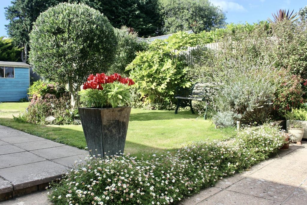 Property photo 3 of 20