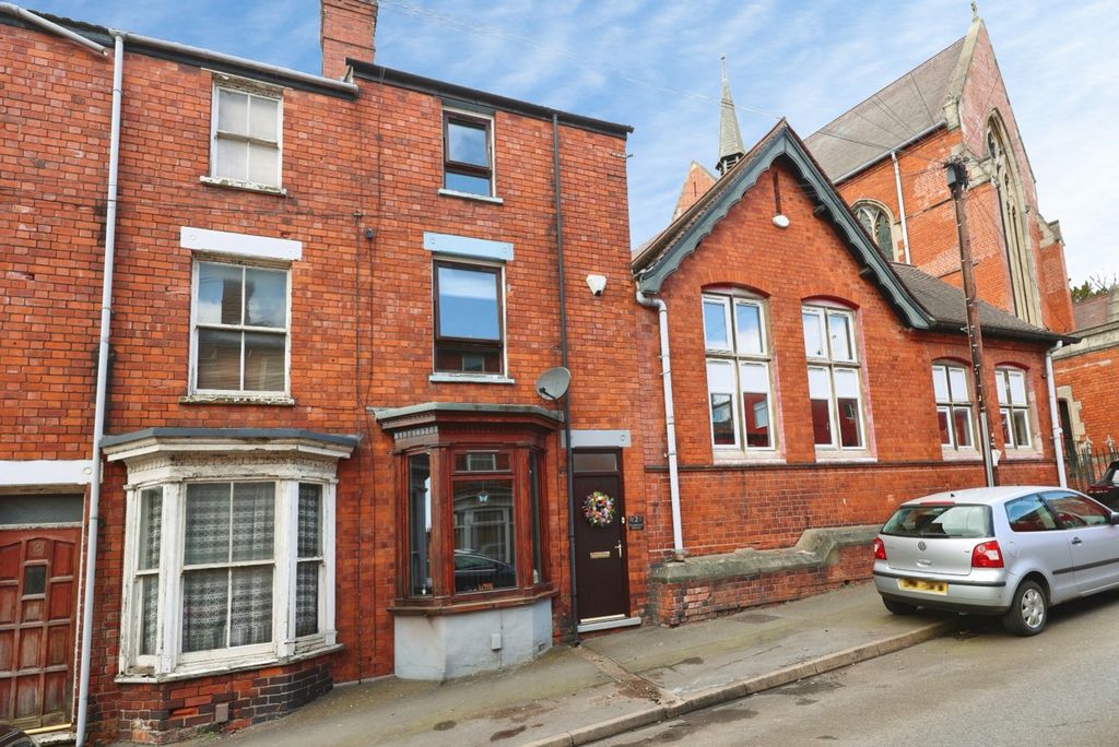 Property photo 1 of 18 5009941