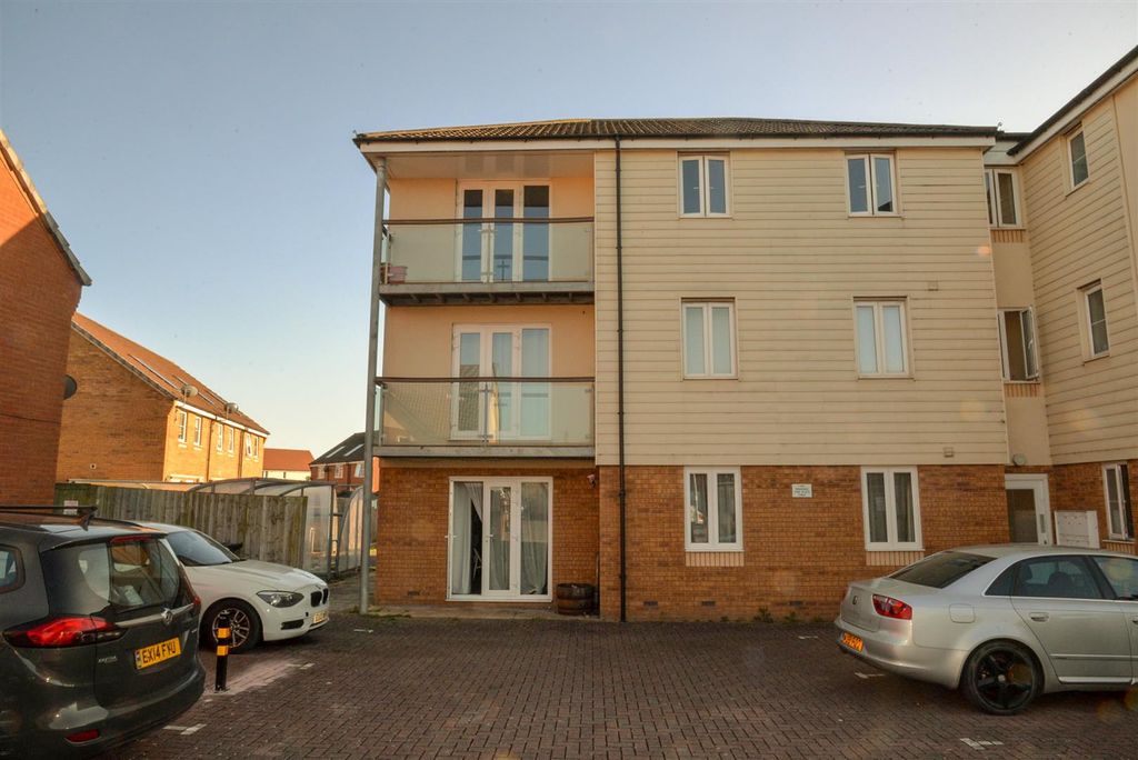 Property photo 1 of 10 External 1.Jpg