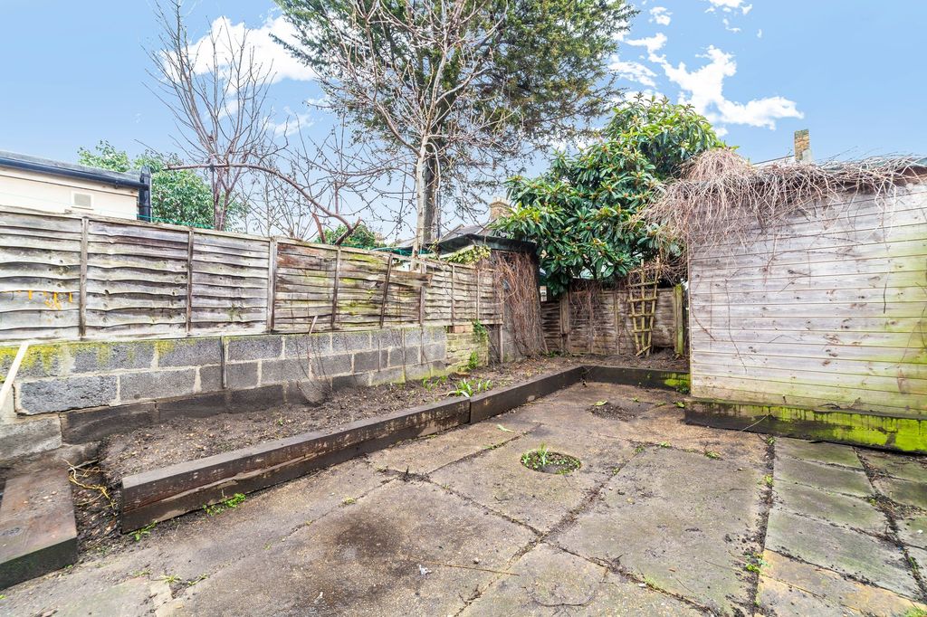Property photo 3 of 14