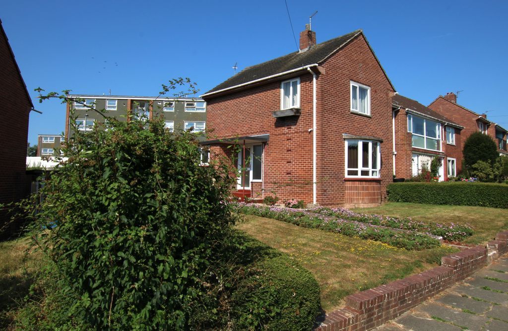 Property photo 1 of 12 Front