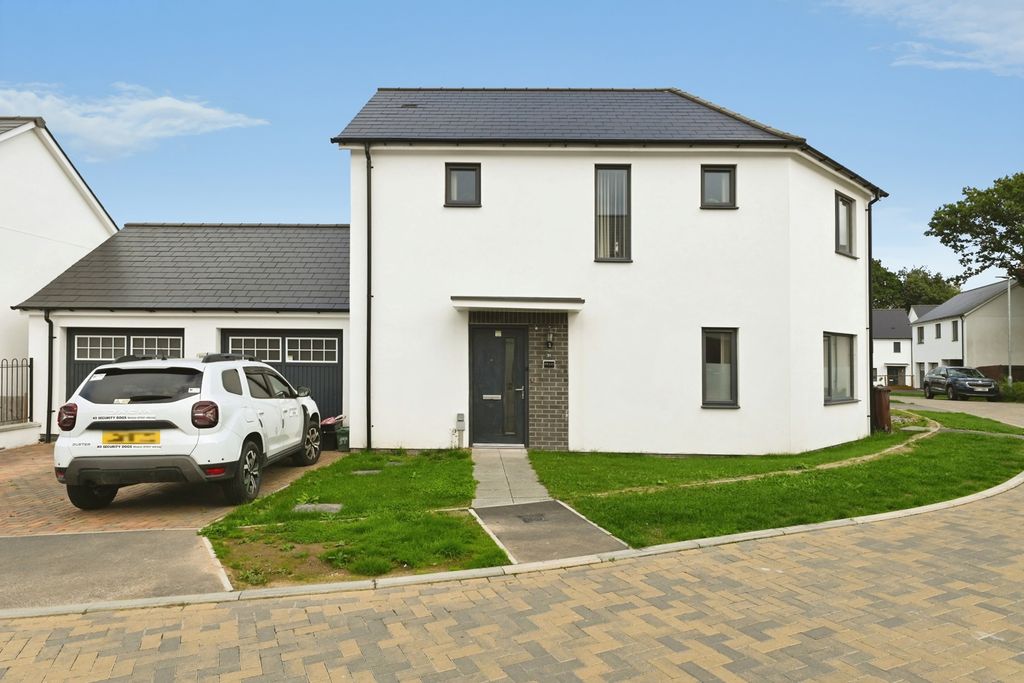 Property photo 1 of 18 Pbox-Img.Jpg