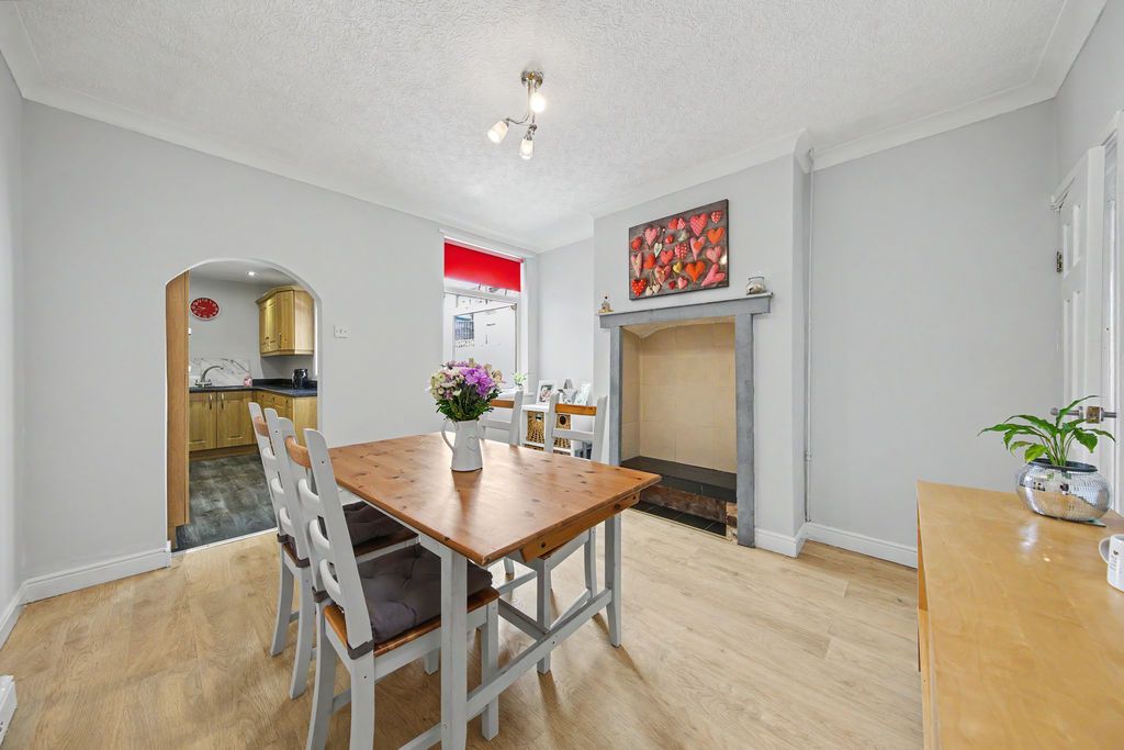 Property photo 3 of 21 Dining Room