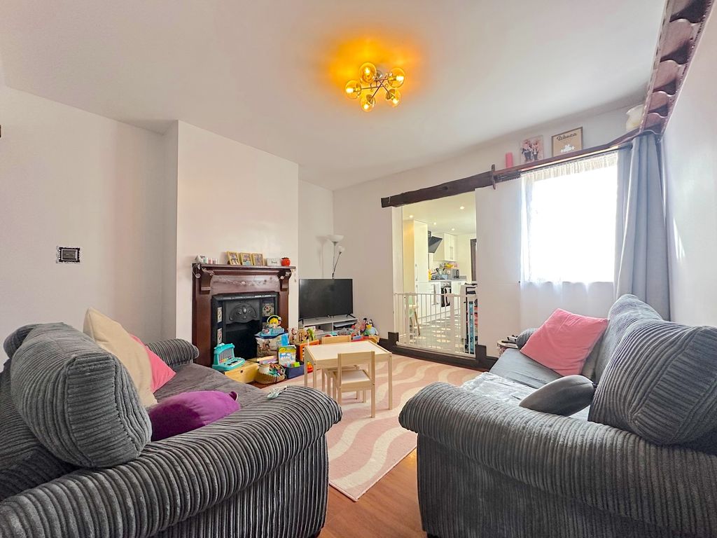 Property photo 2 of 14