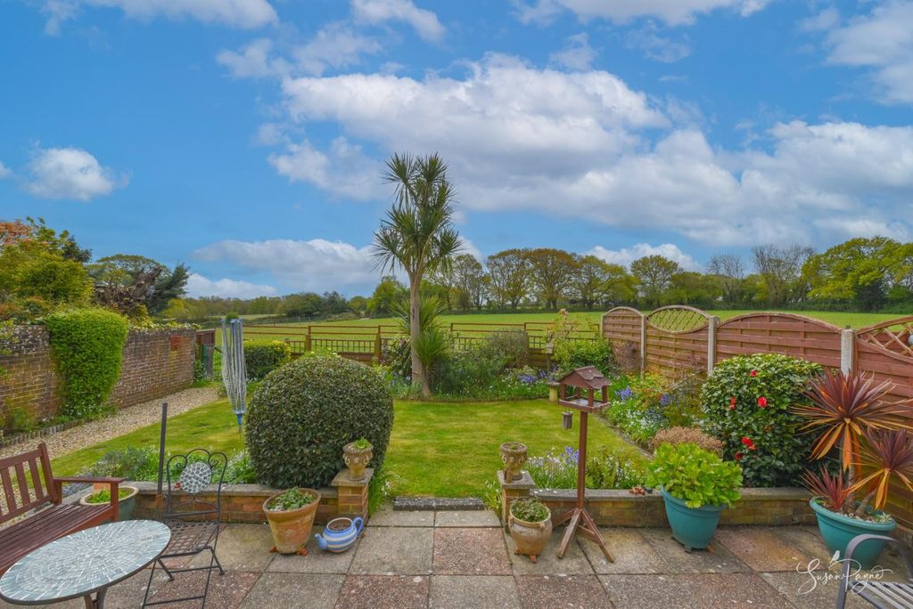 Property photo 2 of 28 Rear Garden