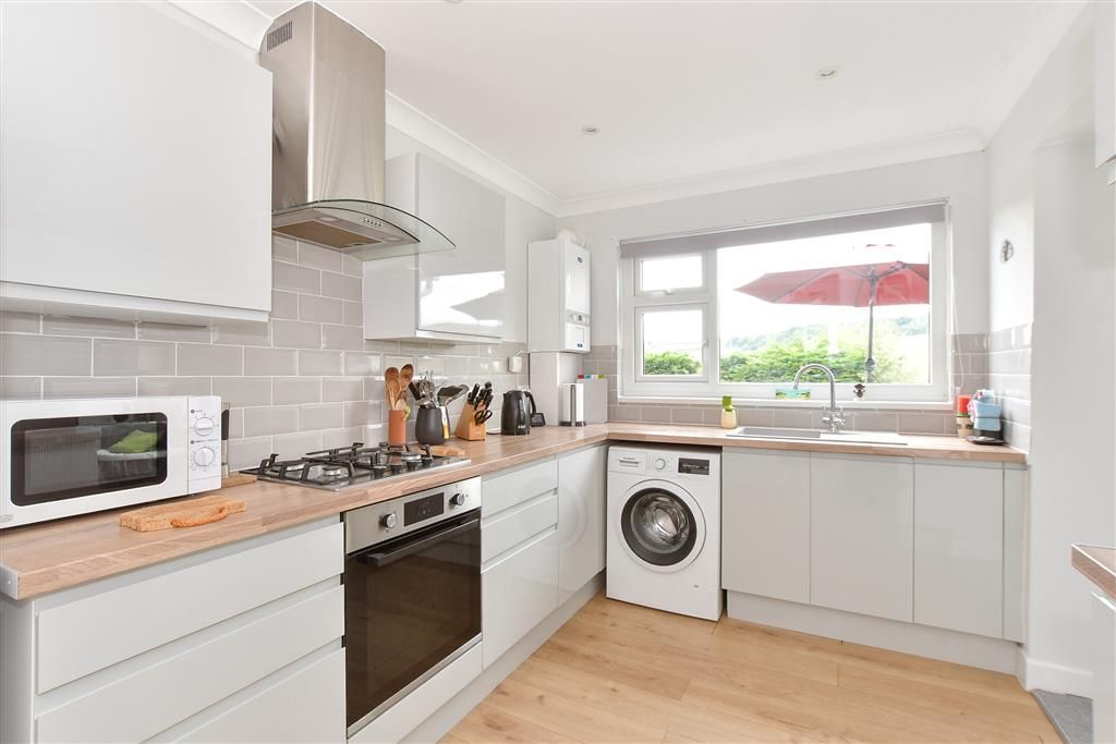 Property photo 3 of 13 Kitchen