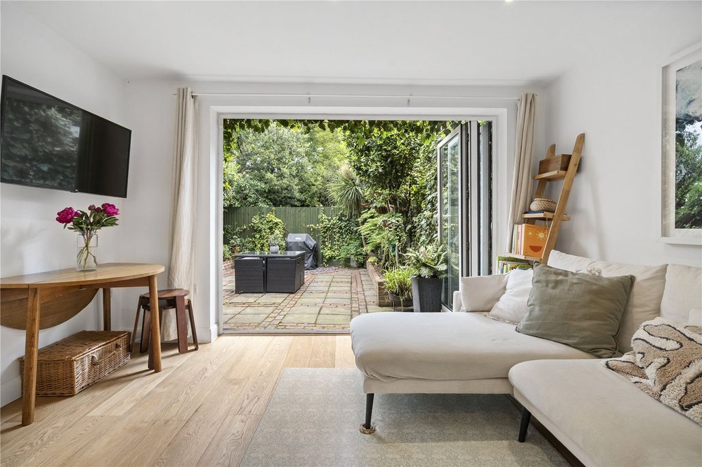 Property photo 1 of 10 Reception Room