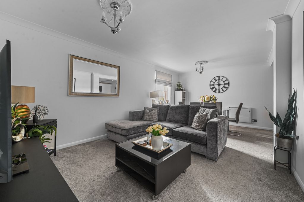 Property photo 2 of 28 Pt-Ja-7Trumanbuildings-16