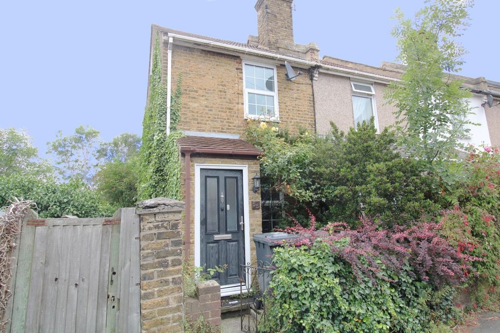 Property photo 1 of 10 External