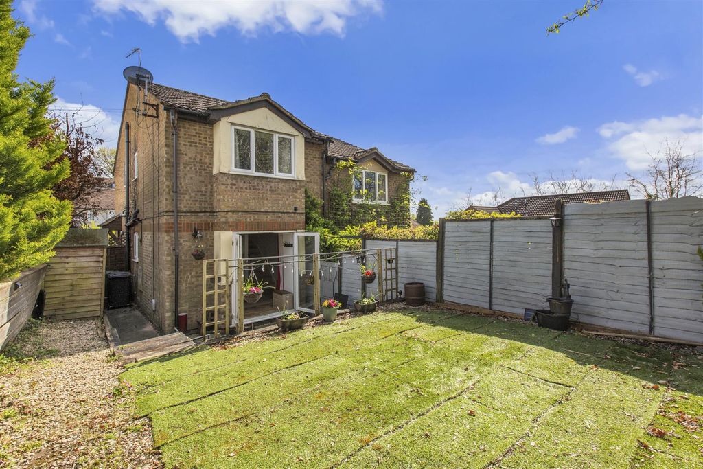 Property photo 1 of 11 Geralds Court-10.Jpg