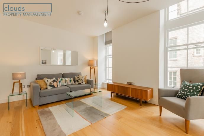 Property photo 1 of 19 Living Room