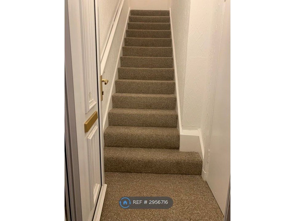 Property photo 1 of 12 Entrance