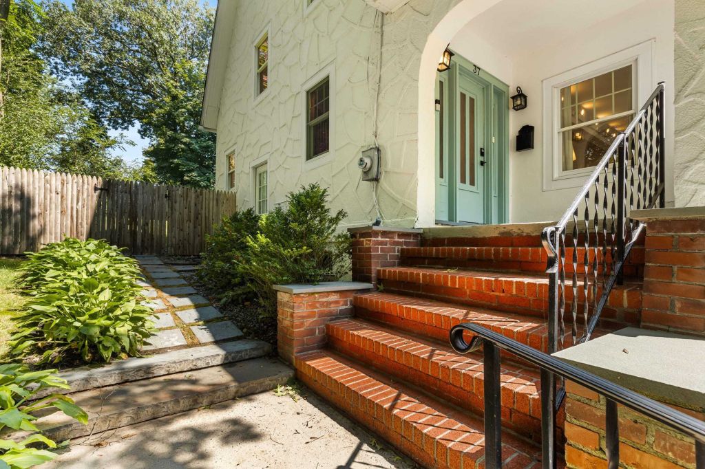 Property photo 3 of 28 <Alttext/>