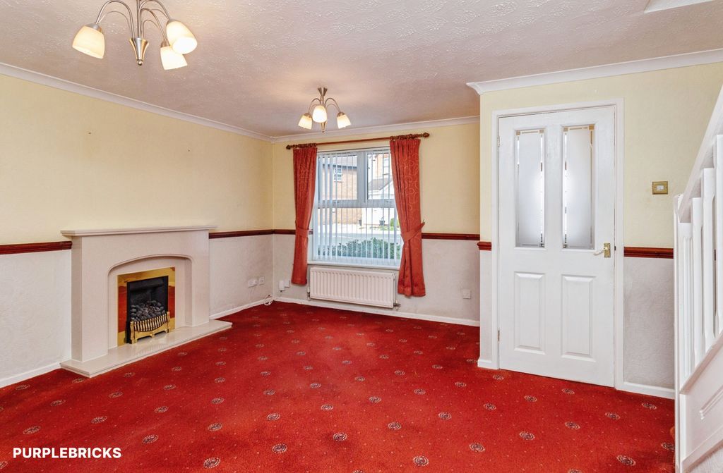 Property photo 3 of 20