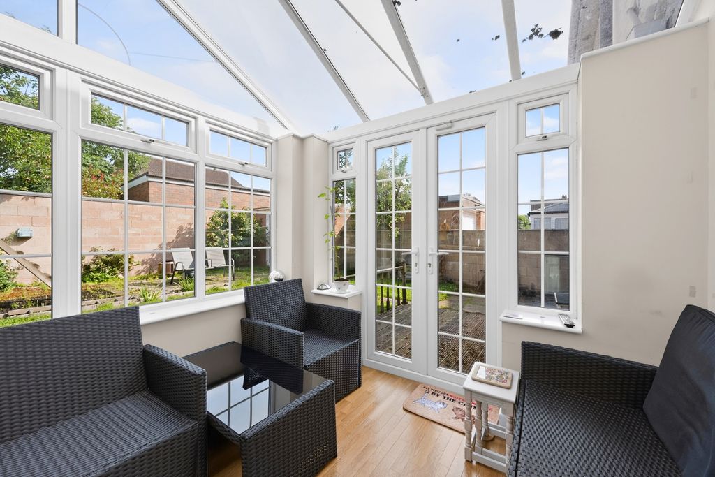Property photo 3 of 15 Conservatory