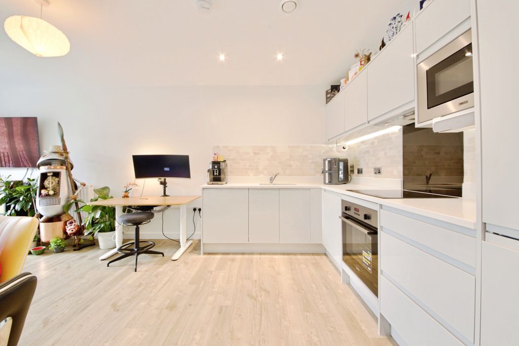Property photo 2 of 16 Kitchen
