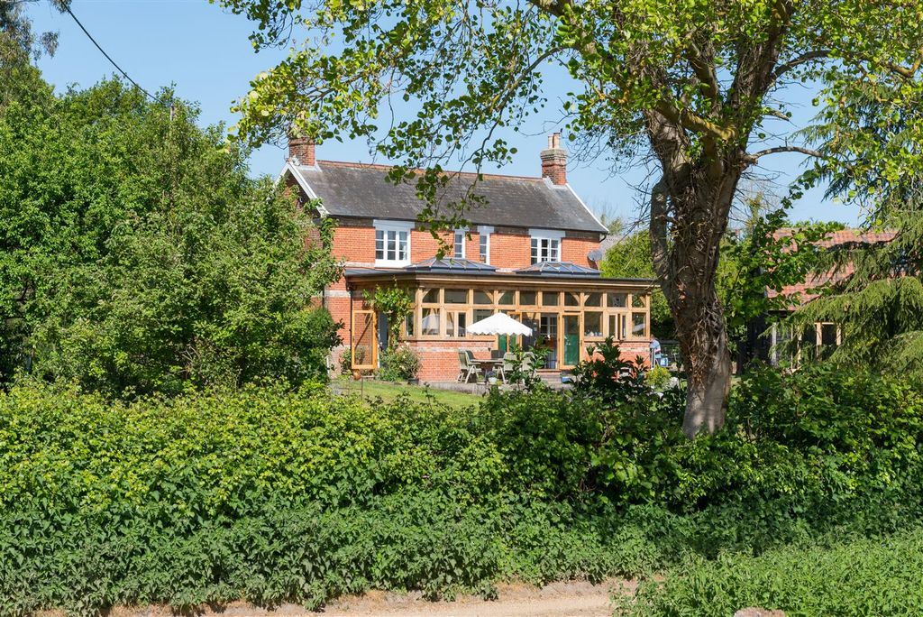Property photo 1 of 32 Mill_84.Jpg