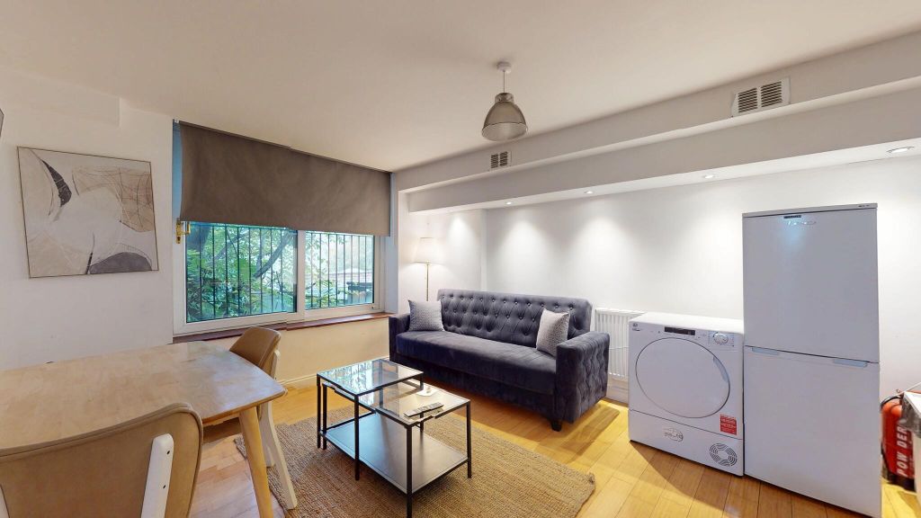 Property photo 1 of 16 Living Room