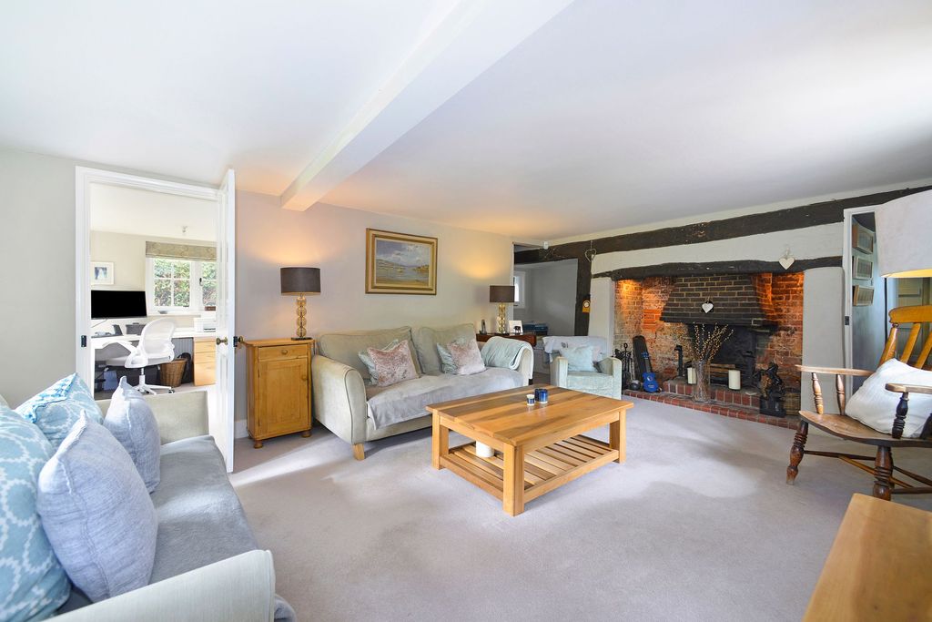 Property photo 3 of 24