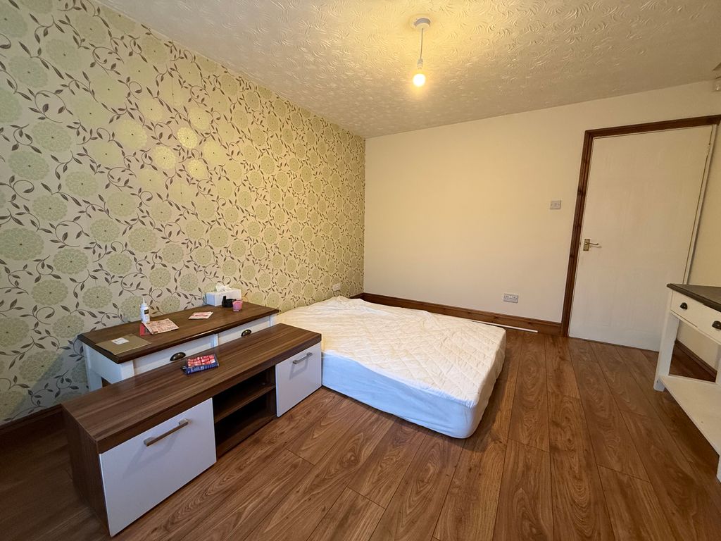 Property photo 3 of 13 Image