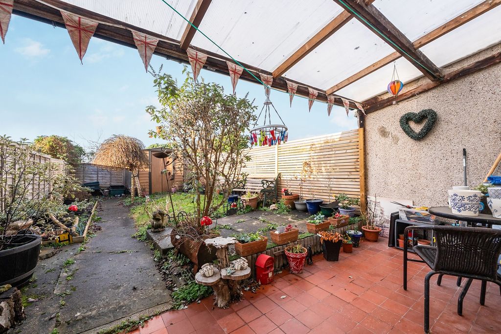 Property photo 2 of 20 Pbox-Img.Jpg