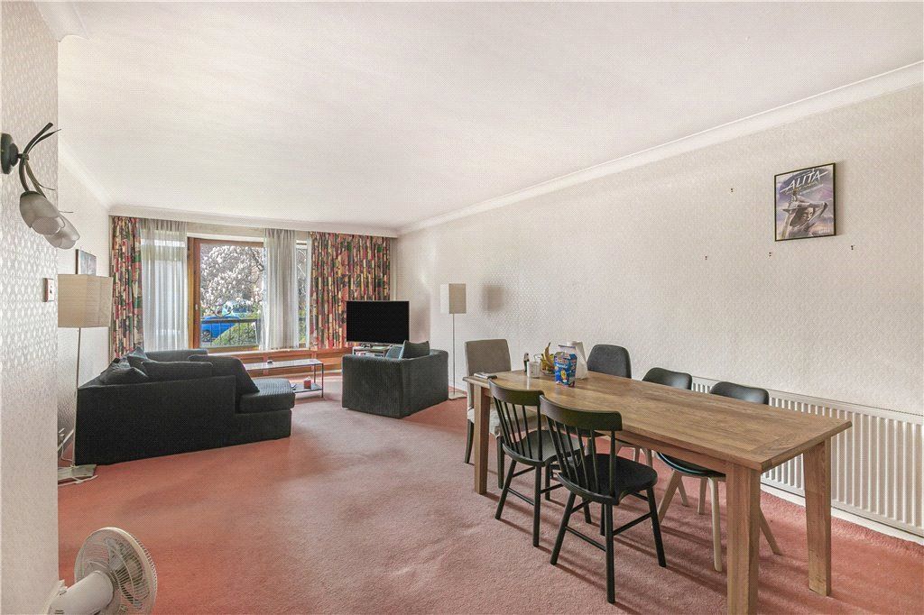 Property photo 1 of 11 Reception