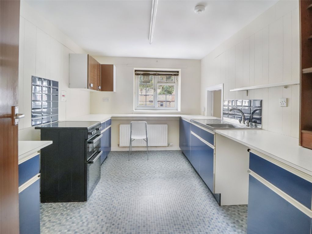 Property photo 2 of 12 Picture No. 01