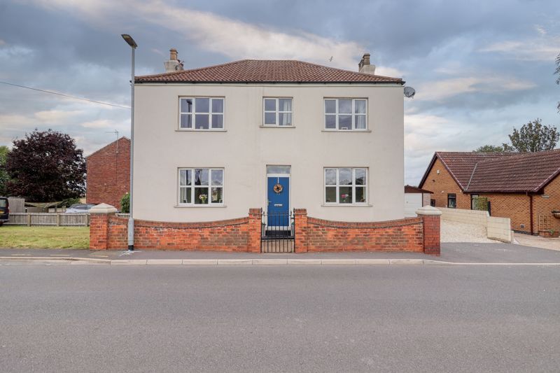 Property photo 2 of 32 Frontal