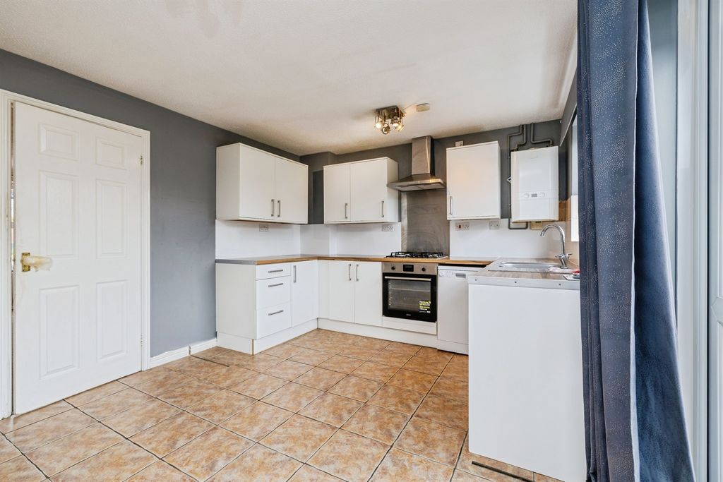 Property photo 3 of 16 Image