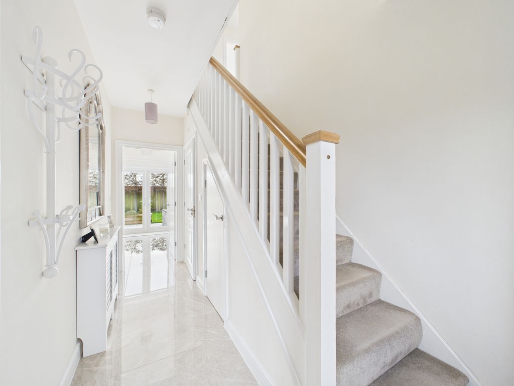 Property photo 2 of 29