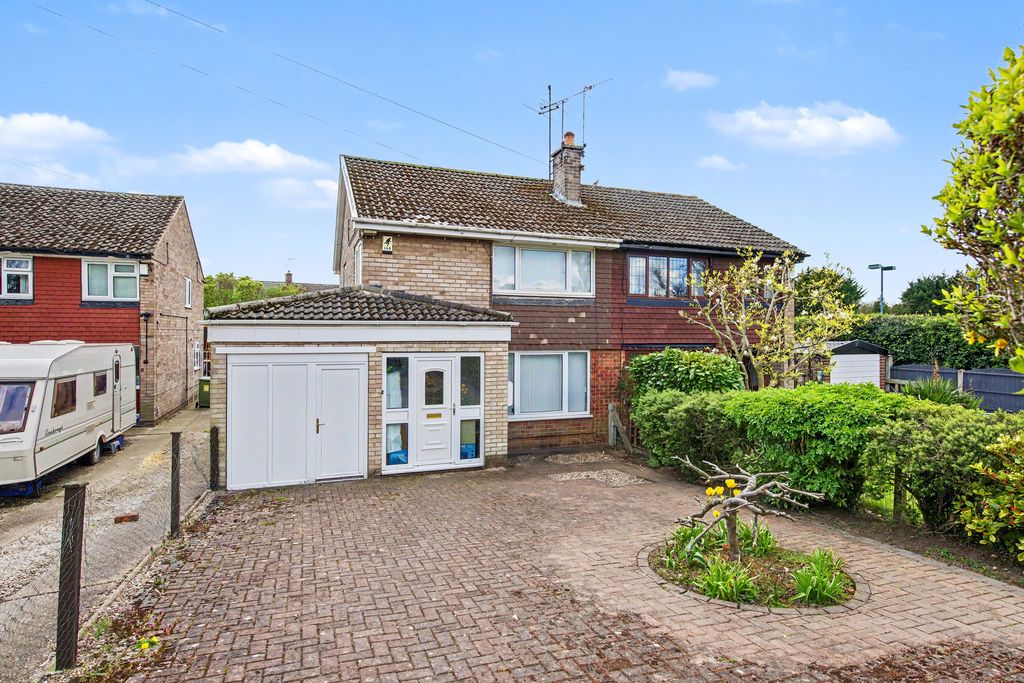 Property photo 1 of 20 Front