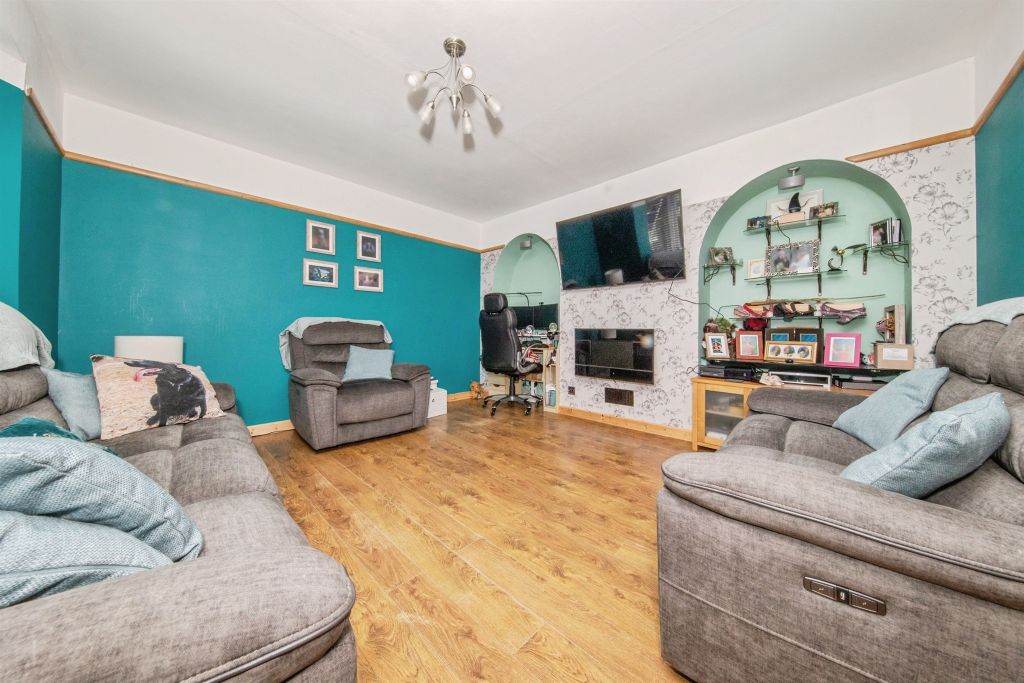Property photo 3 of 16