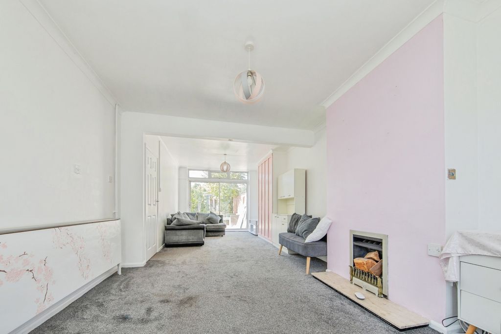 Property photo 3 of 17 Photo
