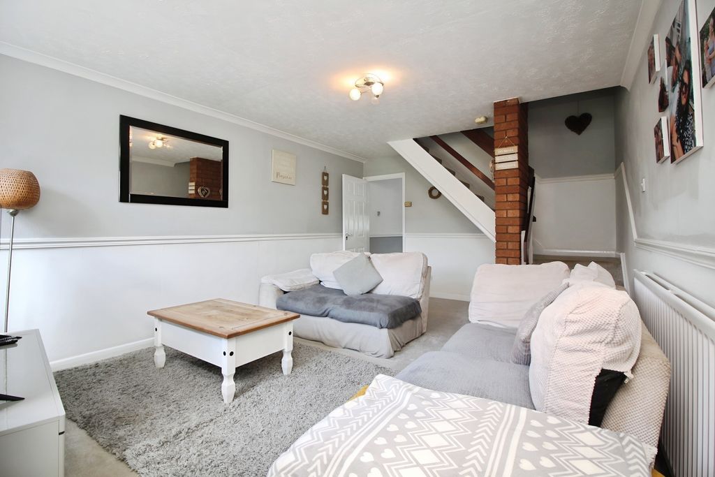 Property photo 2 of 19