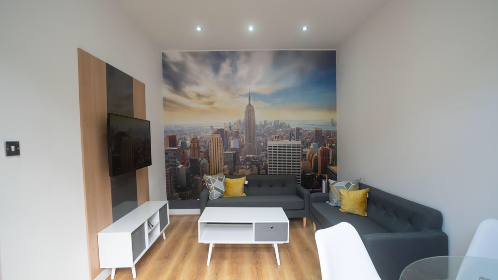 Property photo 3 of 9