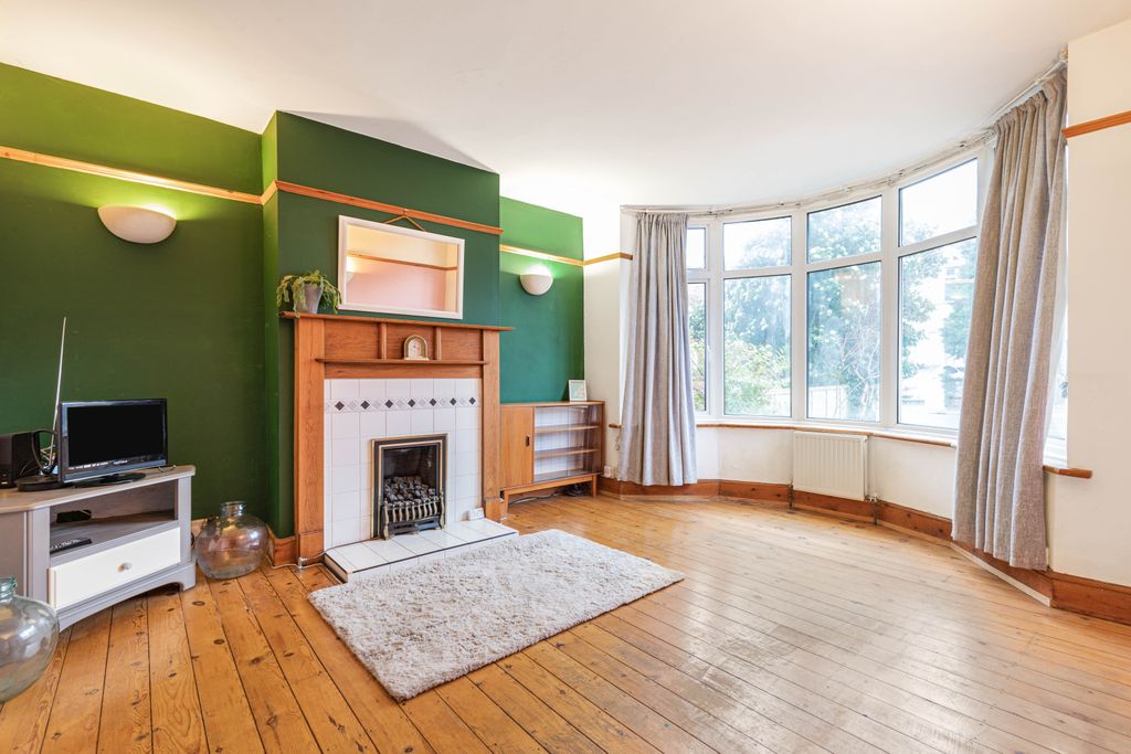 Property photo 2 of 16 Living Room