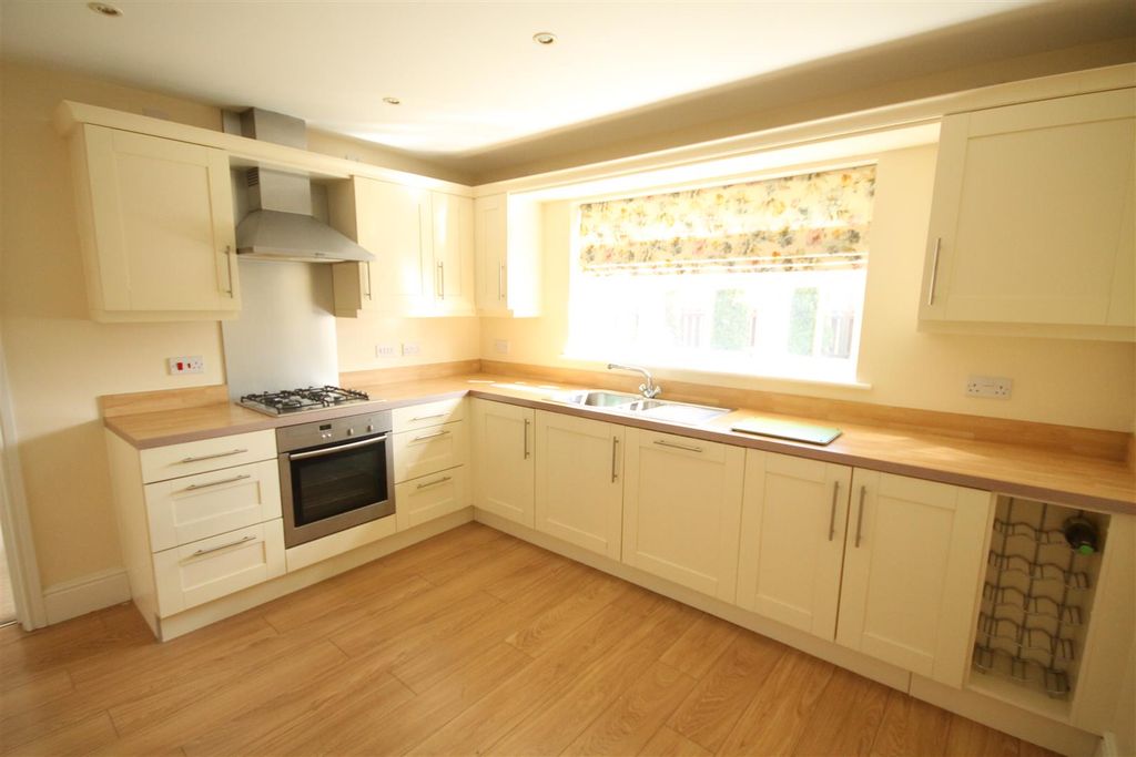 Property photo 2 of 14 Img_4418.Jpg