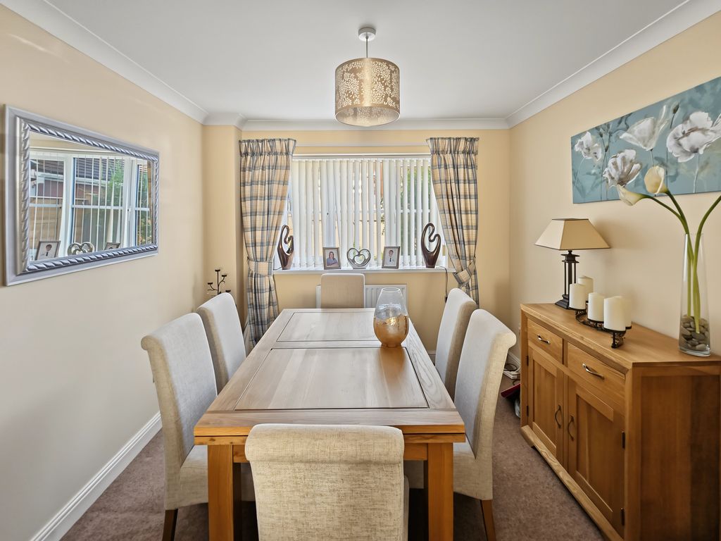 Property photo 3 of 17 Dining Room