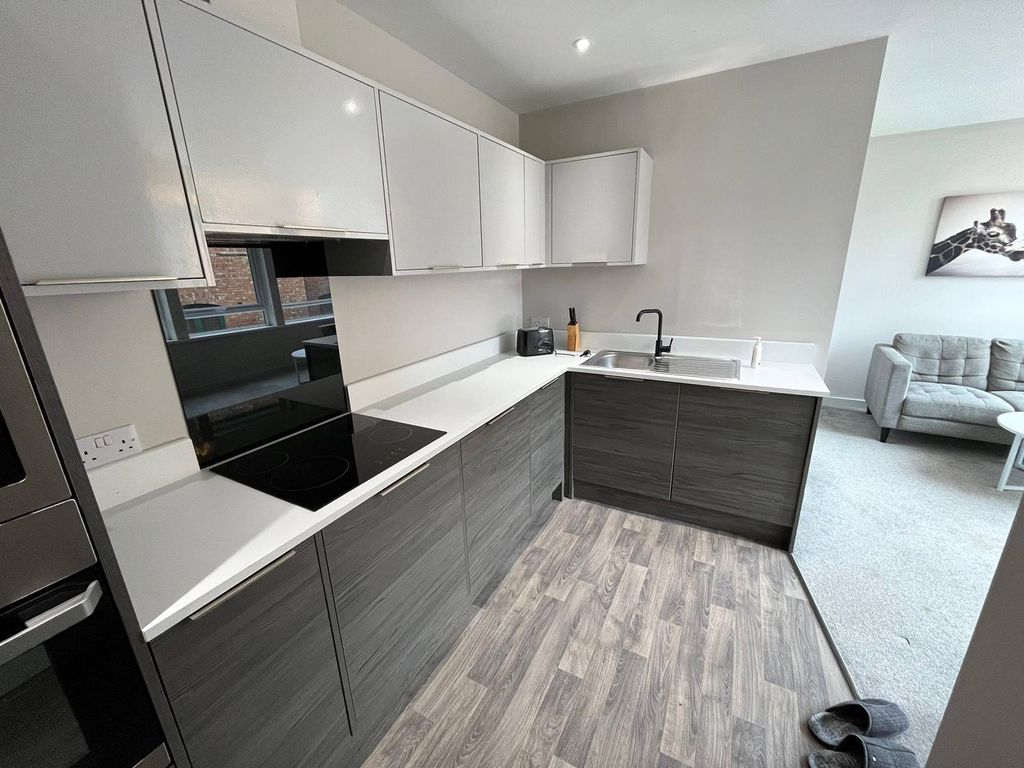 Property photo 3 of 5 Kitchen