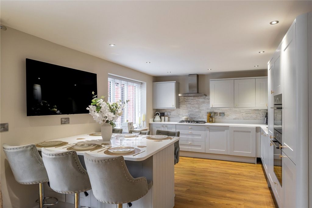 Property photo 2 of 31 Picture No. 06