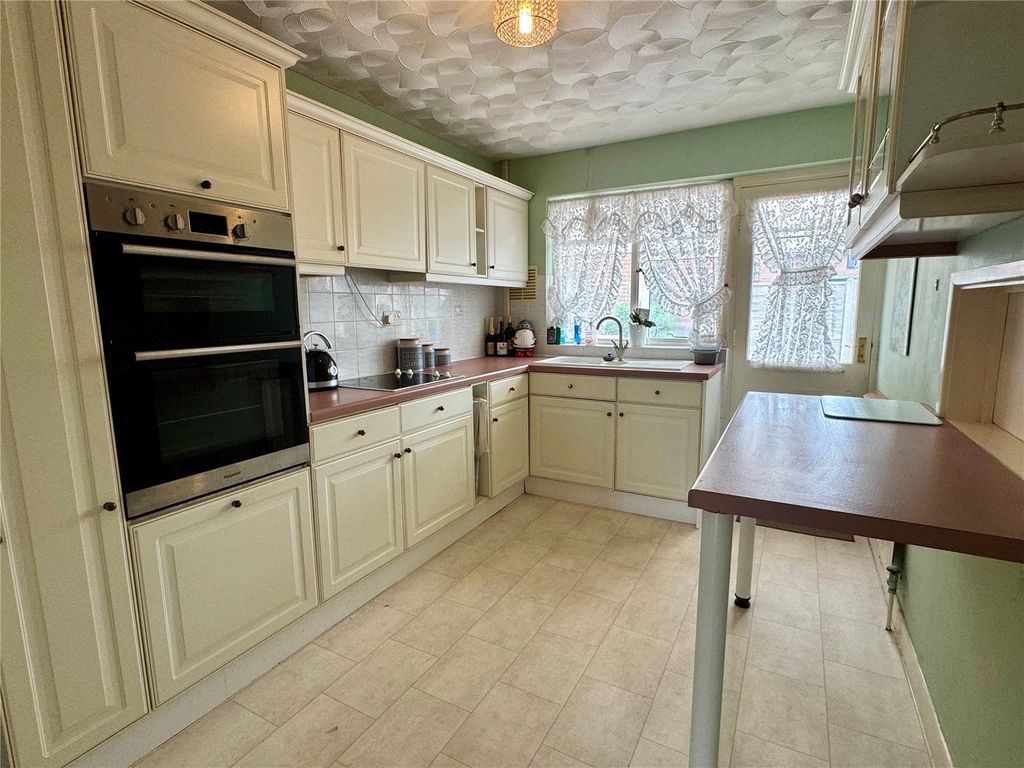 Property photo 2 of 14 Picture No. 29