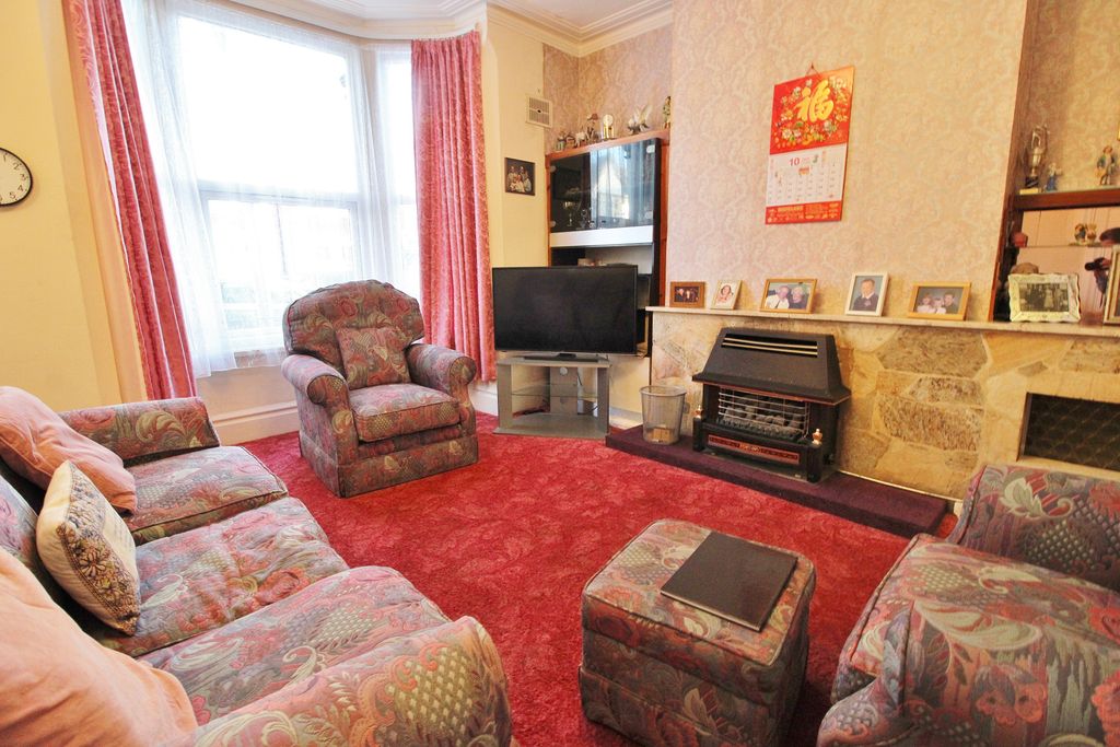 Property photo 3 of 19