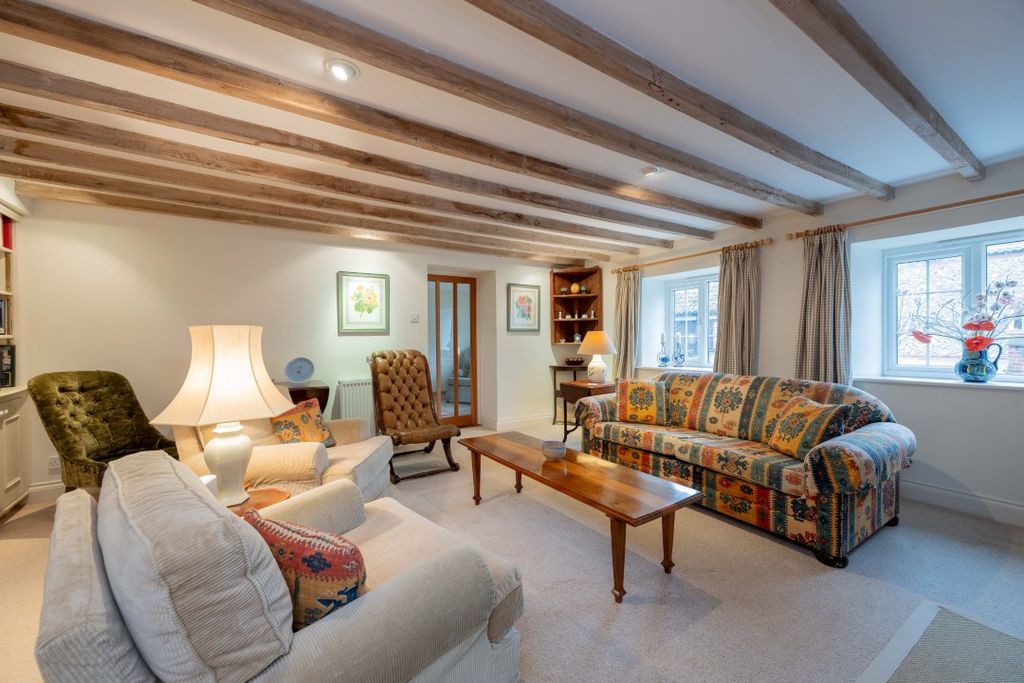 Property photo 3 of 29