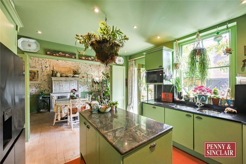 Additional image 9 of 3 bed terraced house to rentRegatta Short Let - Market Place RG9