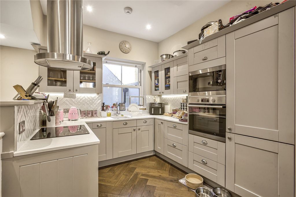 Property photo 1 of 10 Picture No. 12